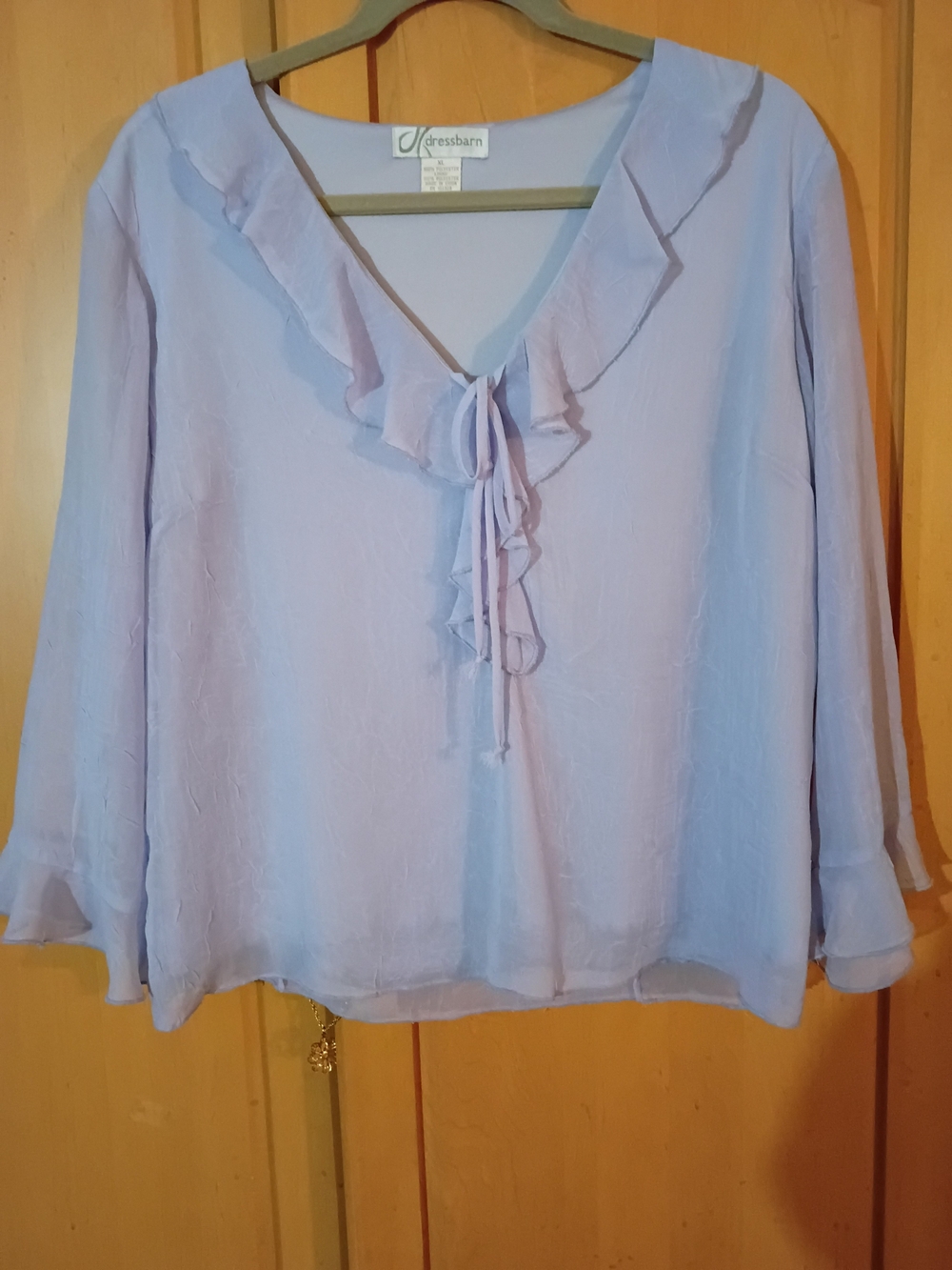 Dressbarn Lavender Ruffle V-Neck 3/4 Sleeve Blouse Great Used Condition